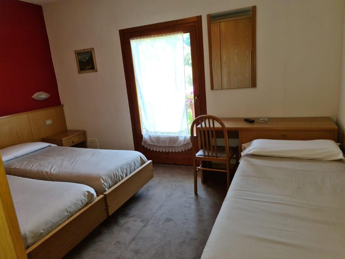 Hotel Daniela บอร์มิโอ ภายนอก รูปภาพ
