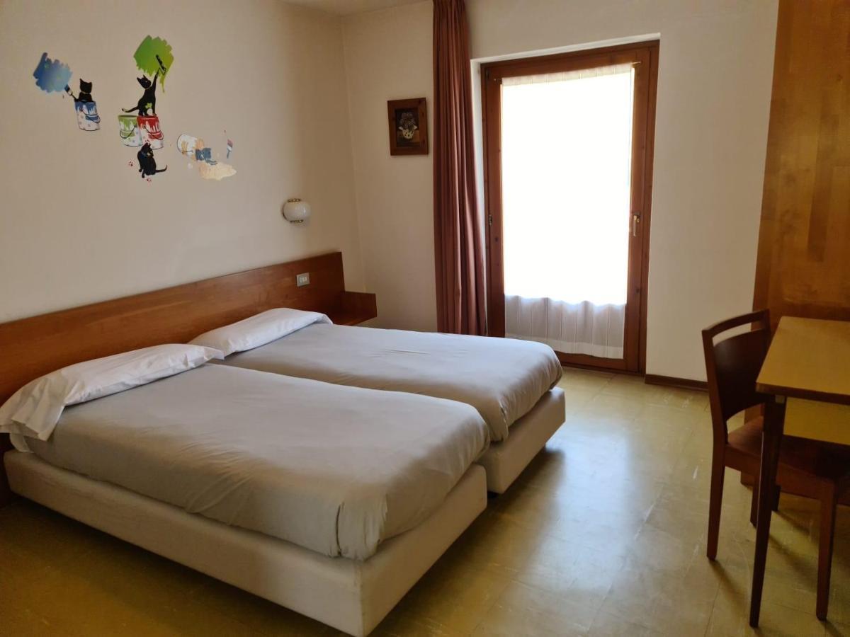 Hotel Daniela บอร์มิโอ ภายนอก รูปภาพ