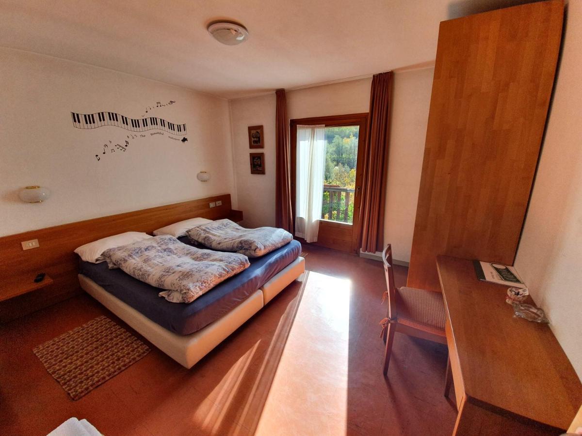 Hotel Daniela บอร์มิโอ ภายนอก รูปภาพ