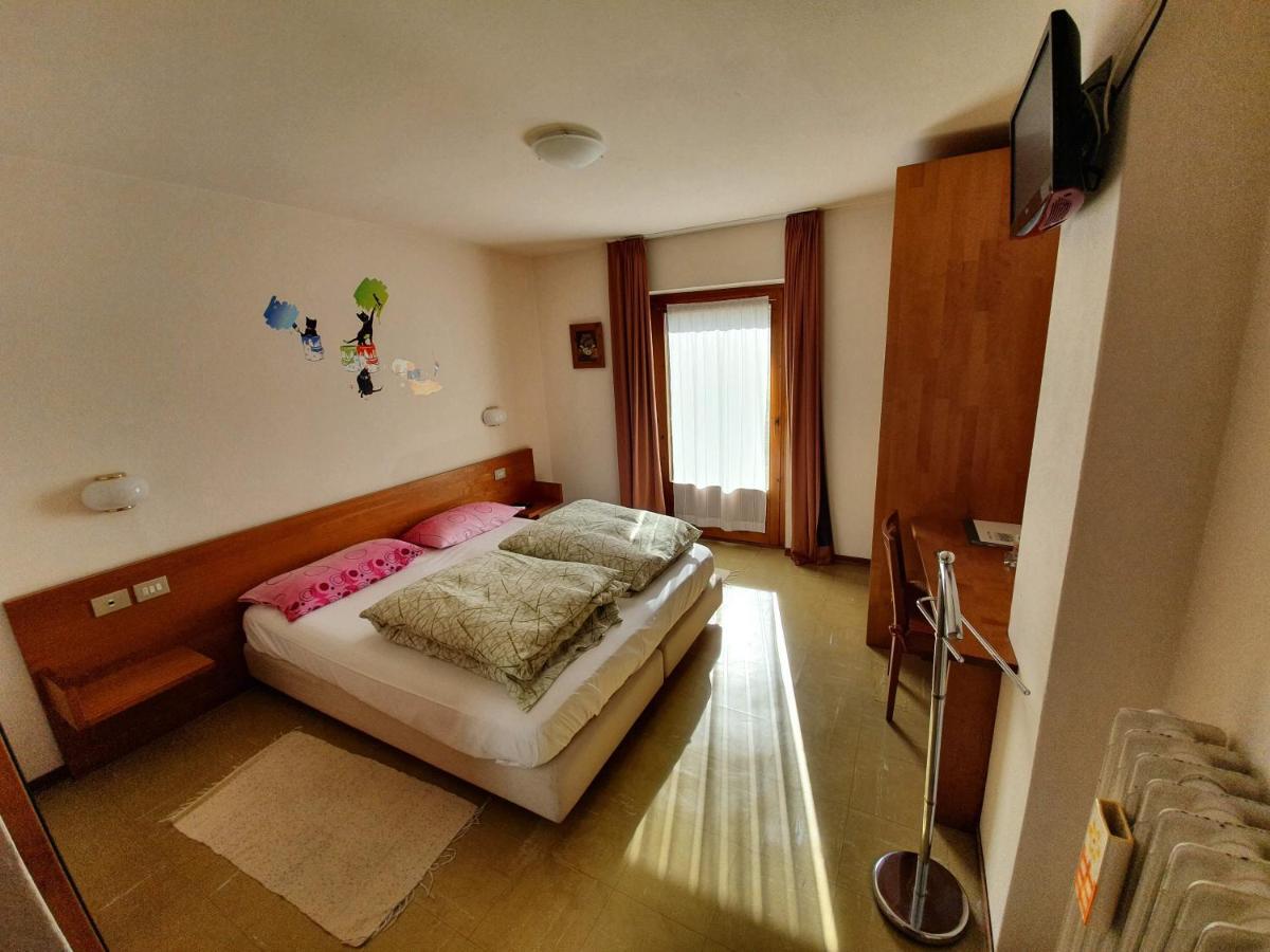 Hotel Daniela บอร์มิโอ ภายนอก รูปภาพ